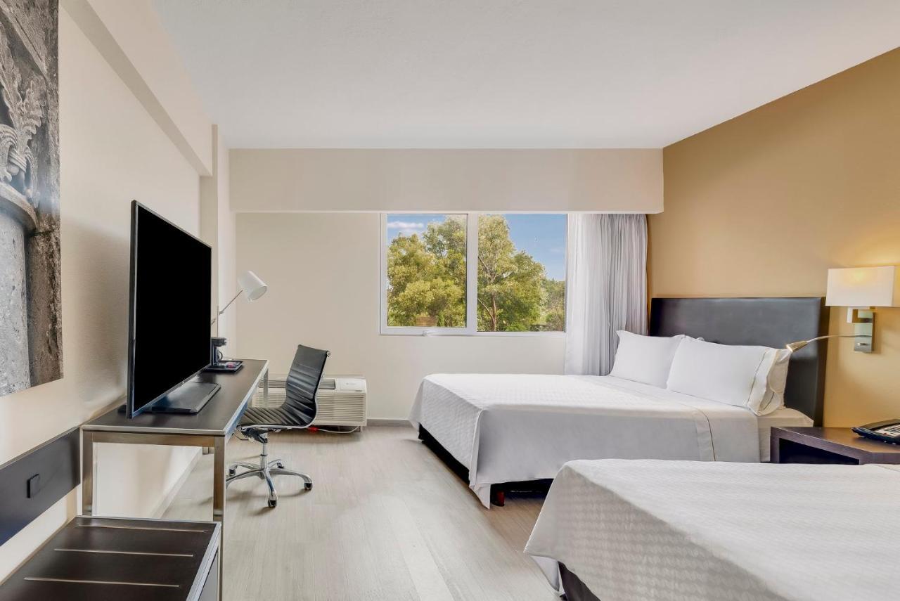 Fiesta Inn Guadalajara Expo Сапопан Экстерьер фото
