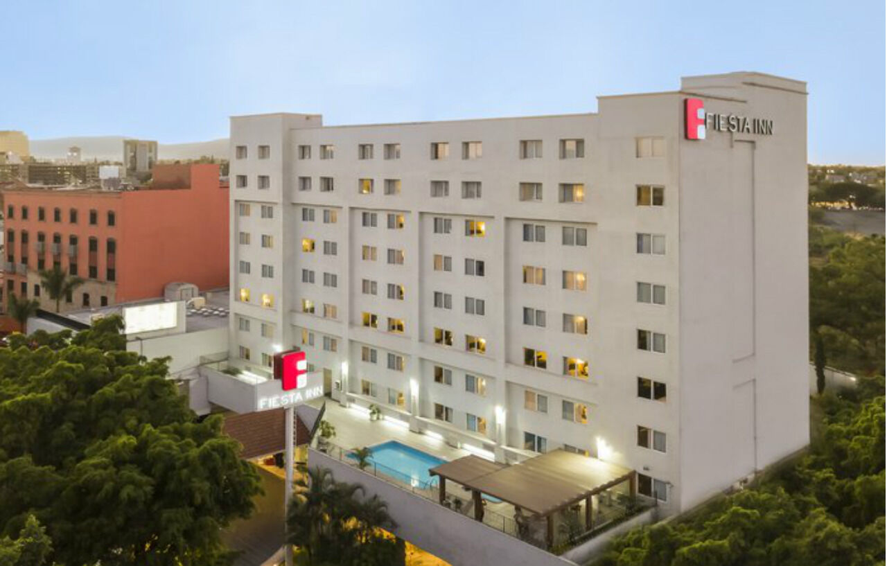 Fiesta Inn Guadalajara Expo Сапопан Экстерьер фото